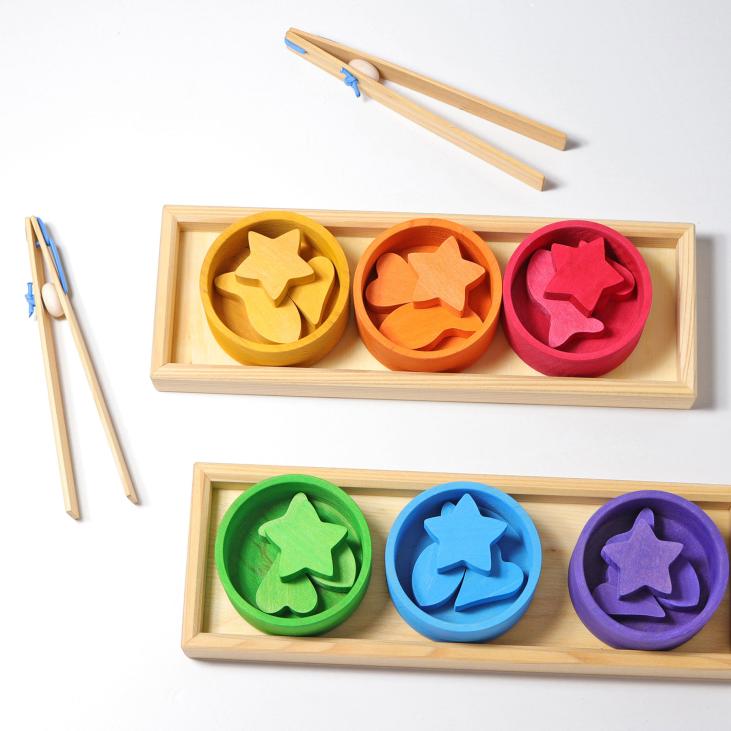 Grimm's - Jeu de tri bols multicolores avec pinces en bois